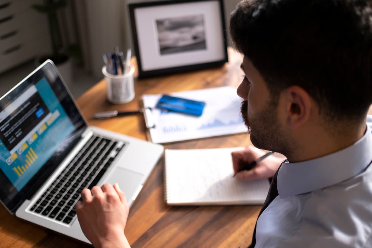 Making an international business payment